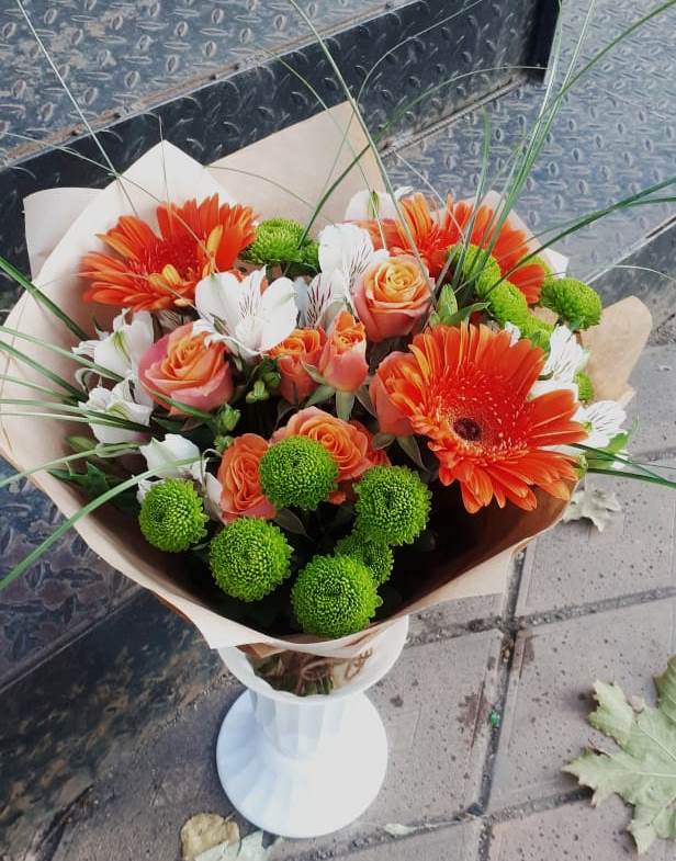 Букет цветов из: Герберы, Хризантемы, Альстромерии и Розы в Авсюнино