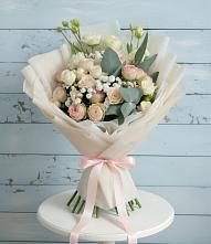 Букет цветов из:  Розы и Лизиантусы в Авсюнино