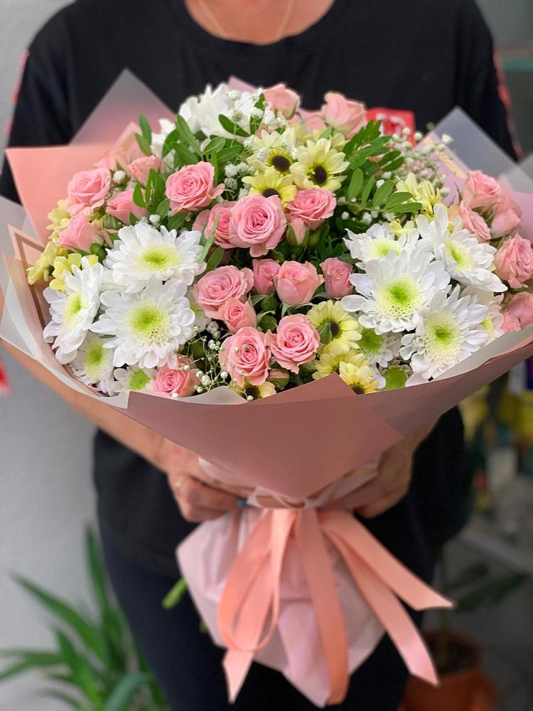 Букет цветов из: Розы и Хризантемы в Авсюнино