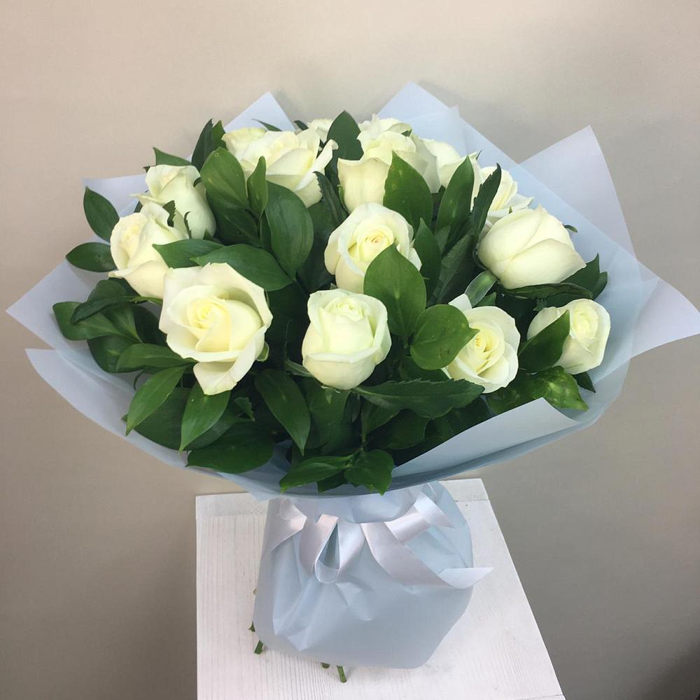 Букет 15 Белых роз Проуд в Авсюнино