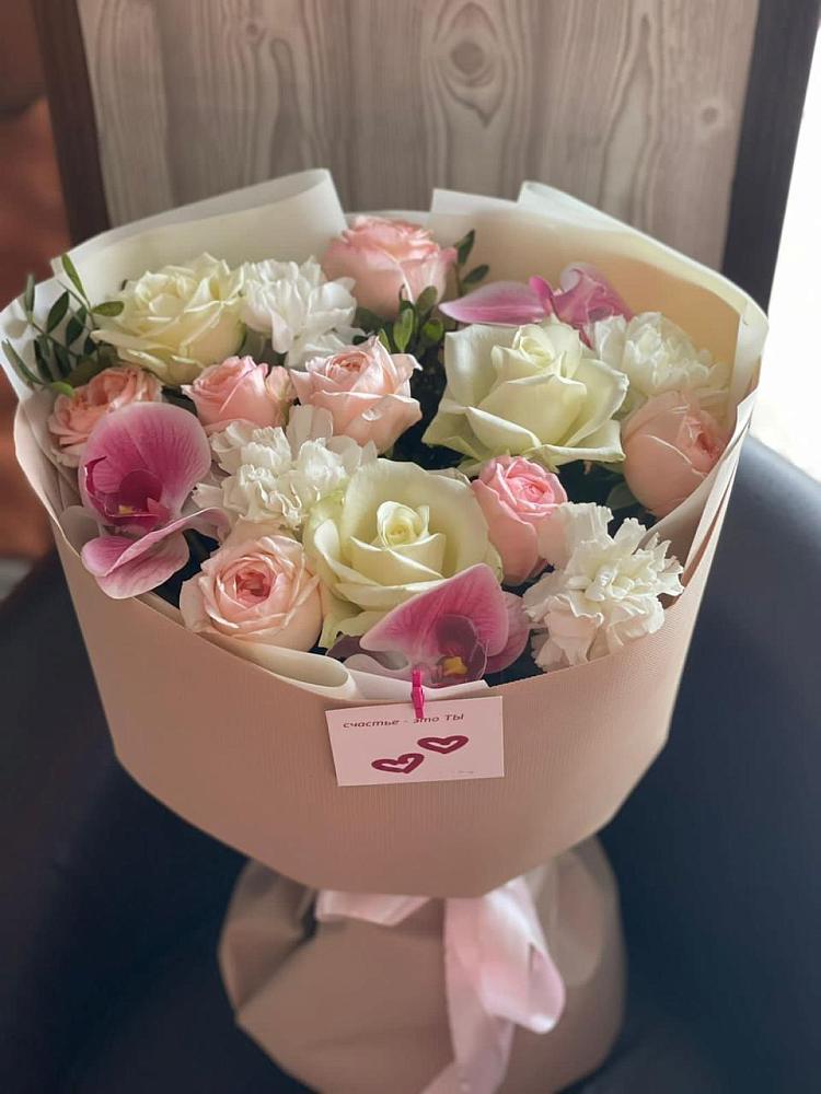 Букет цветов из: Орхидеи, Розы и Гвоздики в Авсюнино