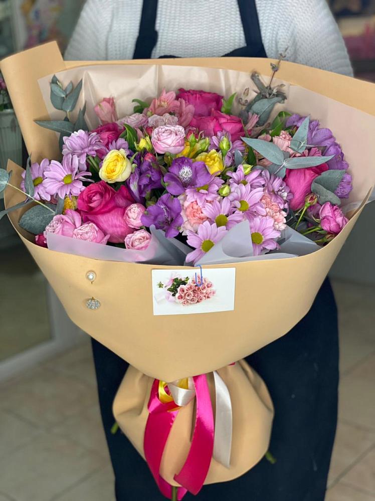 Букет цветов из: Хризантемы, Гвоздики и Альстромерии в Авсюнино