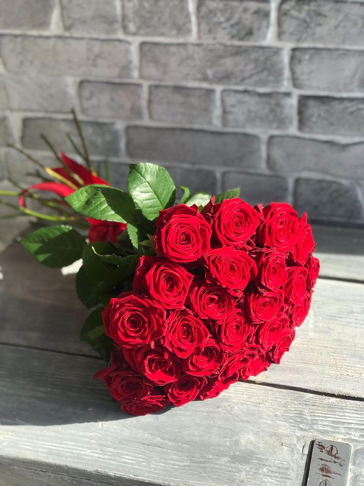 Букет Красные розы Фридом в Авсюнино