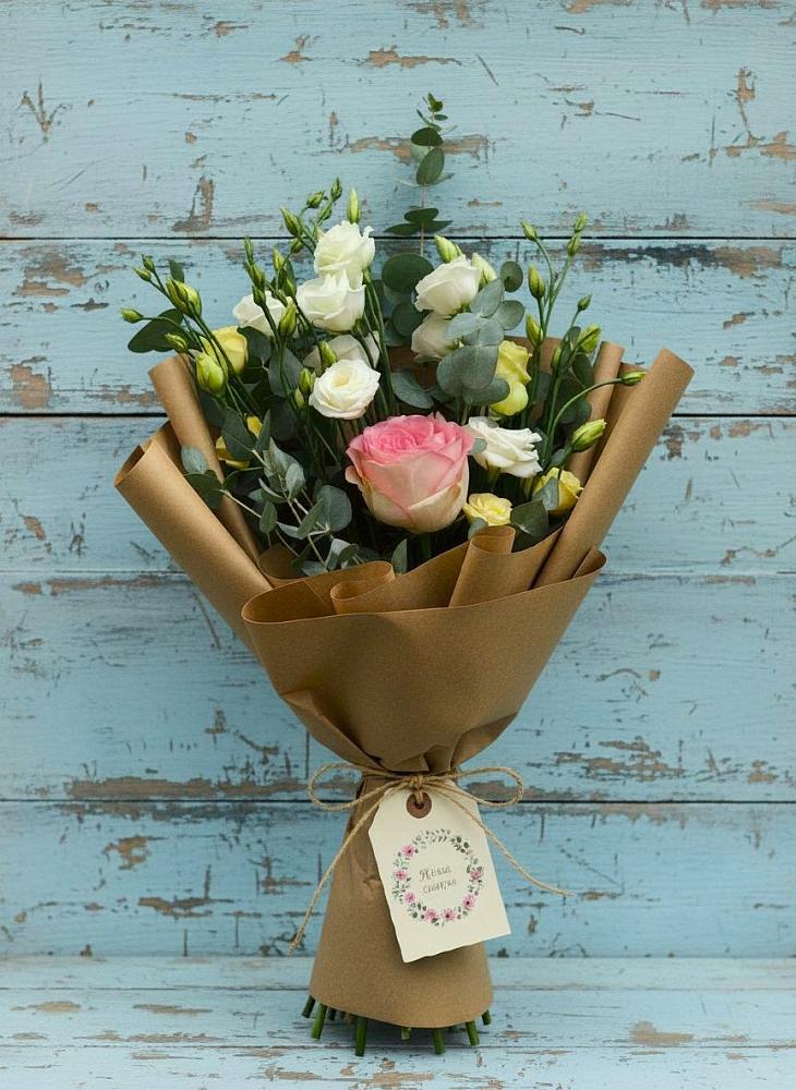 Букет цветов из: Розы и Лизиантусы в Авсюнино