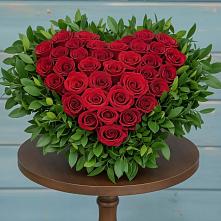 Цветочная композиция из Розы в виде сердца в Авсюнино