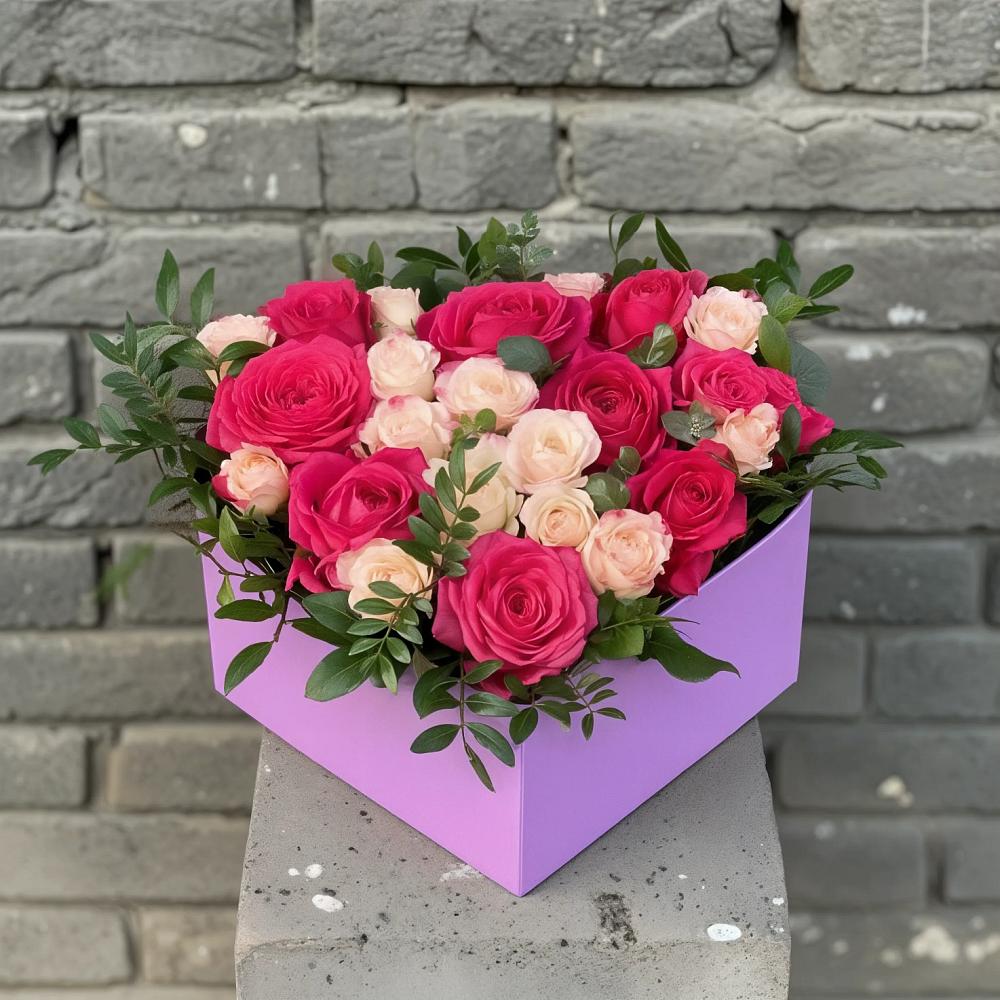 Цветочная композиция из Розы в коробке в Авсюнино