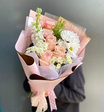 Букет цветов из:  Хризантемы и Розы в Авсюнино