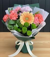 Букет цветов из:  Гвоздики, Розы, Герберы и Хризантемы в Авсюнино