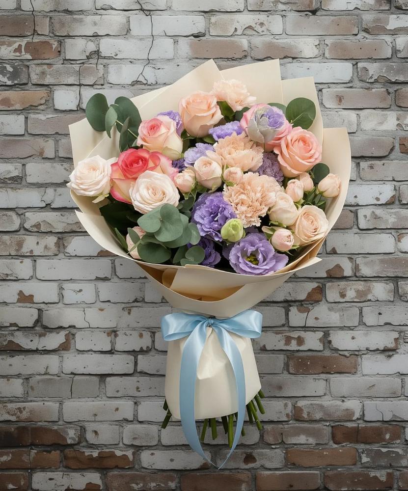 Букет цветов из: Розы, Лизиантусы и Гвоздики в Авсюнино