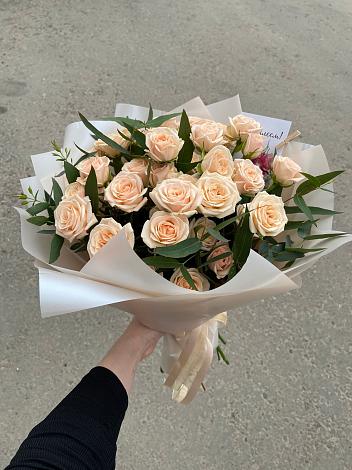 Букет Кремовые розы Латте в Авсюнино