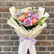 Букет цветов из:  Лизиантусы и Розы в Авсюнино