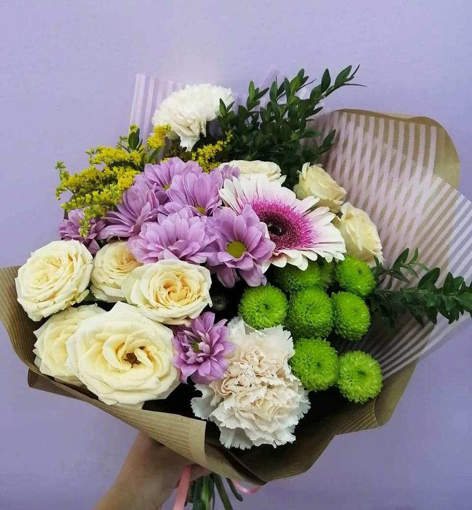 Букет цветов из: Хризантемы, Розы, Гвоздики и Герберы в Авсюнино