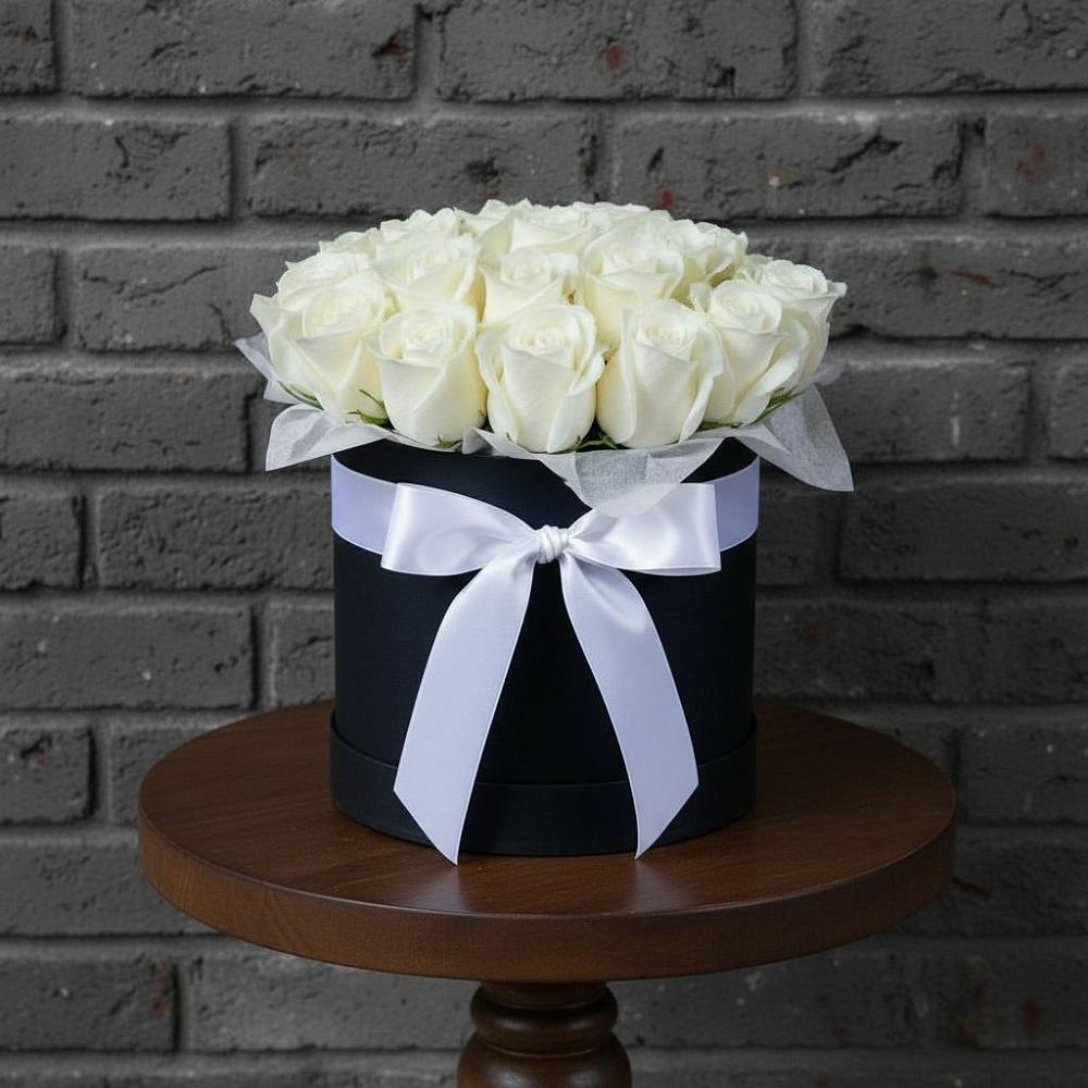 Цветочная композиция из Розы в шляпной коробке в Авсюнино